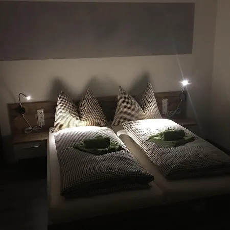 Haus Obertiefenbach شقة رادستادت